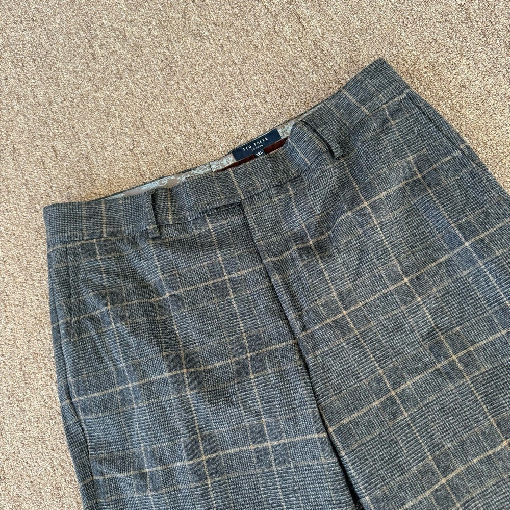 Ted Baker London Pants Trouser Dark Plaid‎ Size 32L Women's Wide Leg Grey